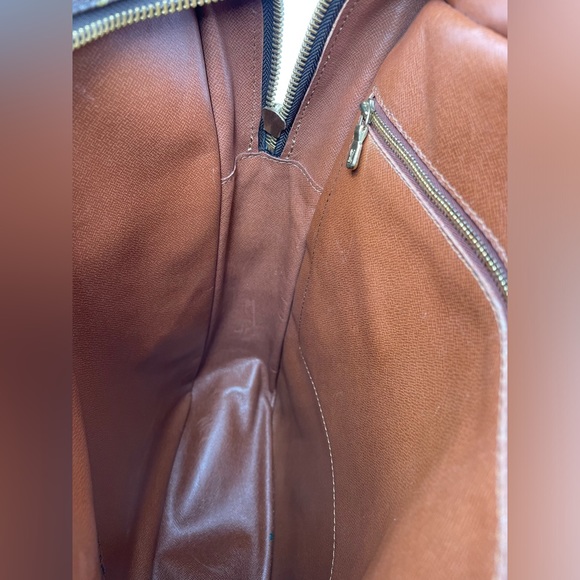 Louis Vuitton Monogram Danube GM crossbody Largest Size - Picture 11 of 15